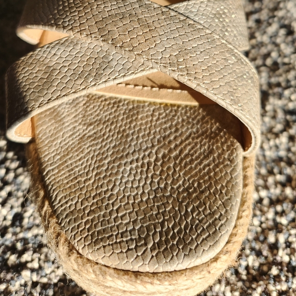 Wedge sandals - Picture 3 of 4